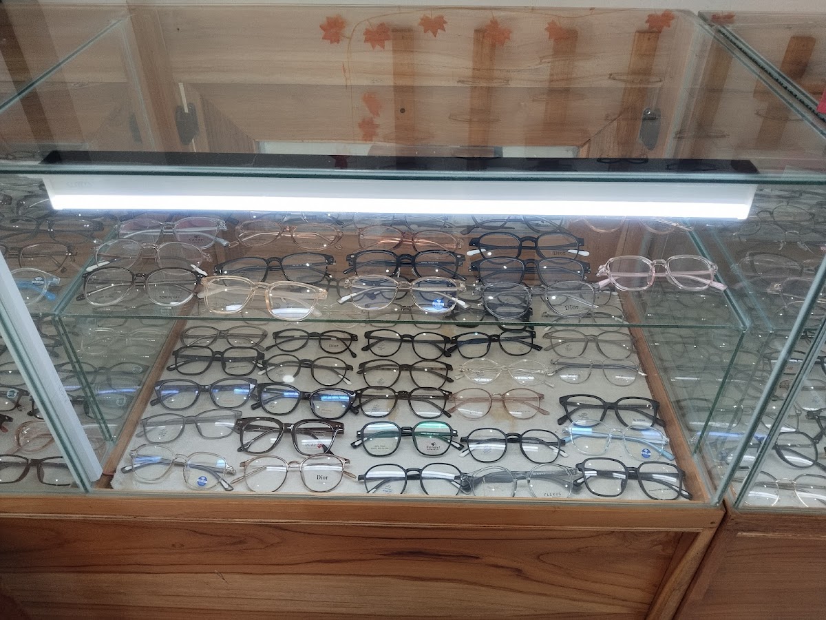 Optik B. Riski Wanaraja